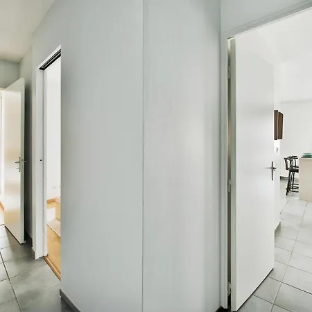 2-bedroom Stadium & Ldlc Arena Within Walking Distance Garage شقة
